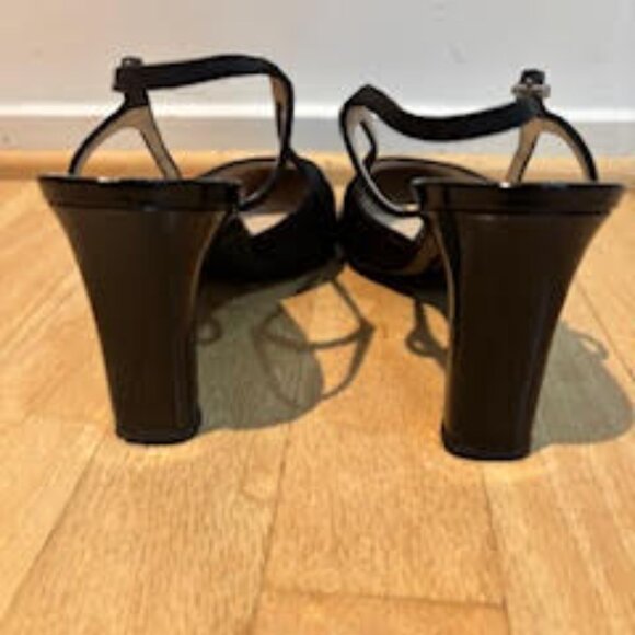 CHANEL Slingback Pump Size 8 1/2 Great Condition!! - Picture 2 of 6